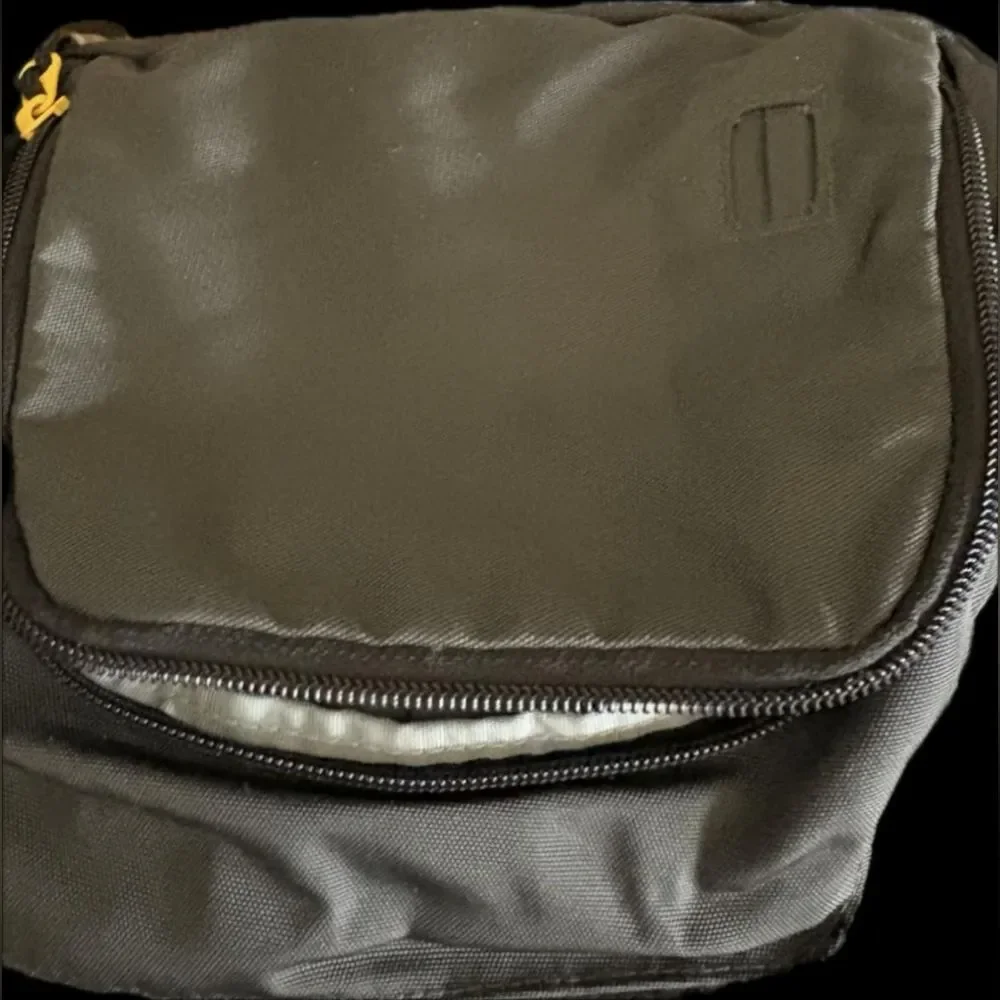 Brooklyn Industries Travel Backpack Carry On Hiking Laptop Gear Built-in hood